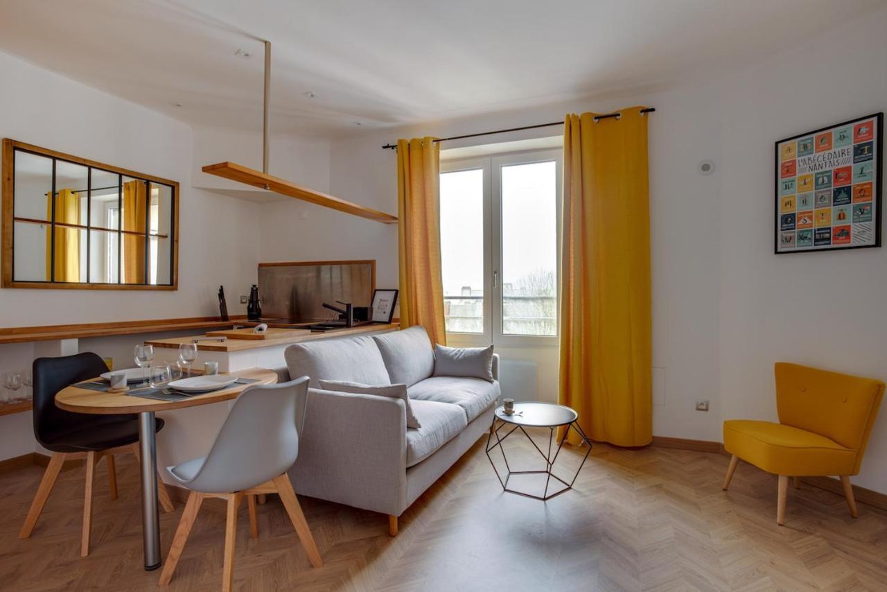 Au Coeur De Nantes Design Et Cosy Apartment Екстериор снимка